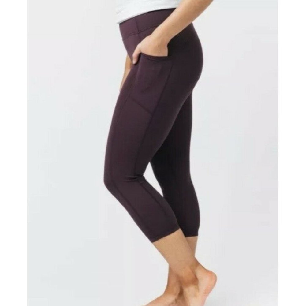 Zyia Active Womens Size Small Wine Hi-Rise Pocket Capri 20" Leggings Purple Crop